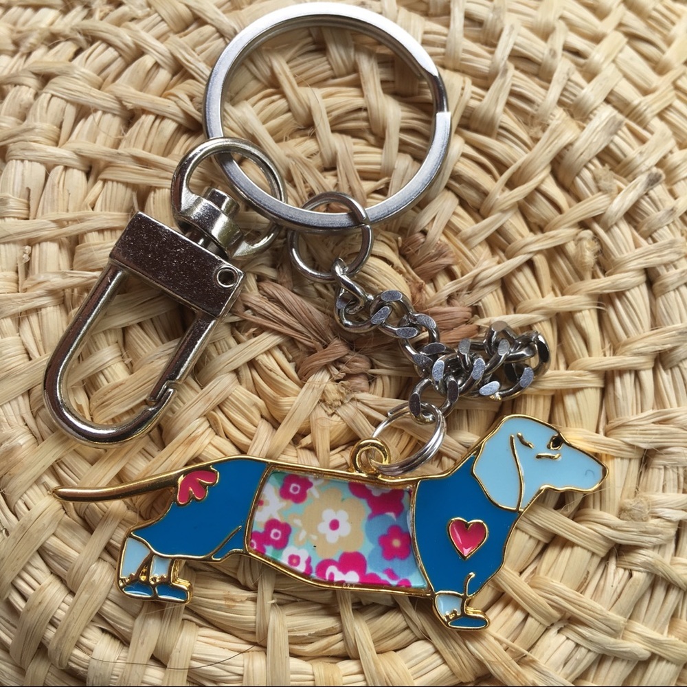 Dachshund in flower 🌸shirt on stainless key ring